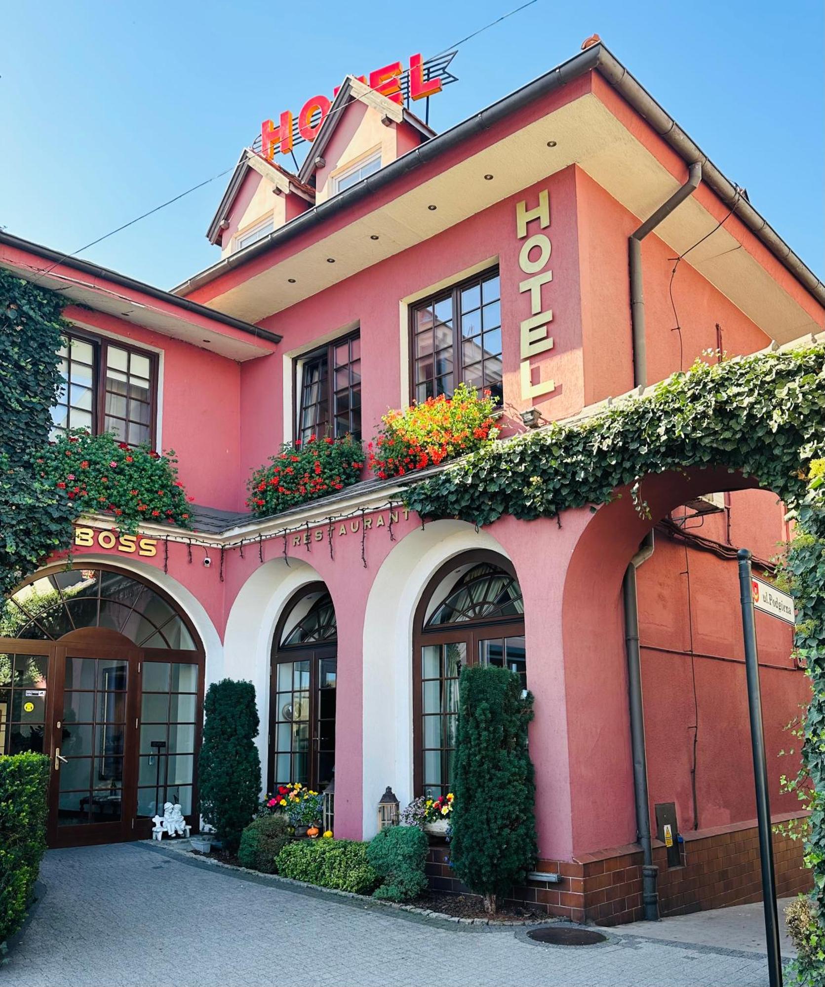 Hotel Restaurant Boss Miłosław Kültér fotó