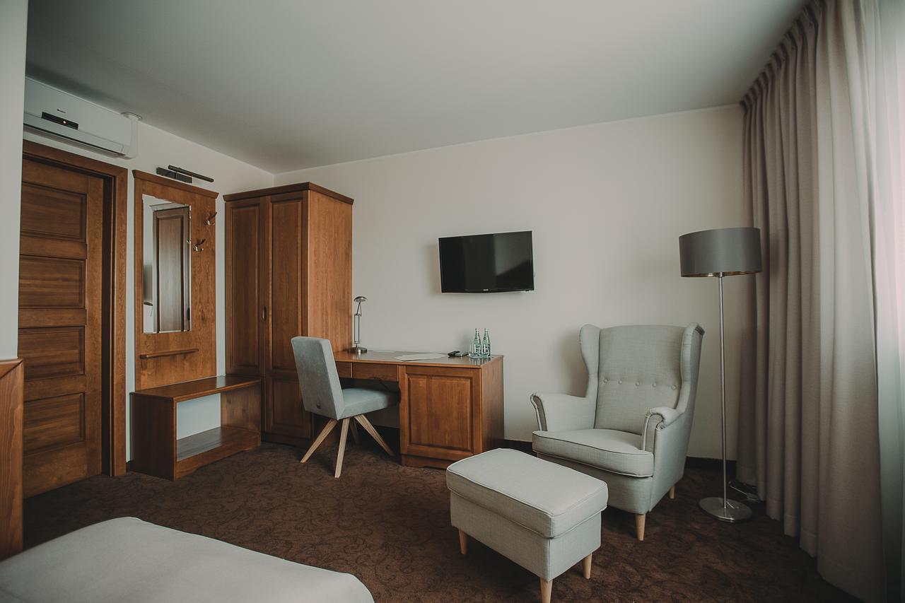 Hotel Restaurant Boss Miłosław Kültér fotó