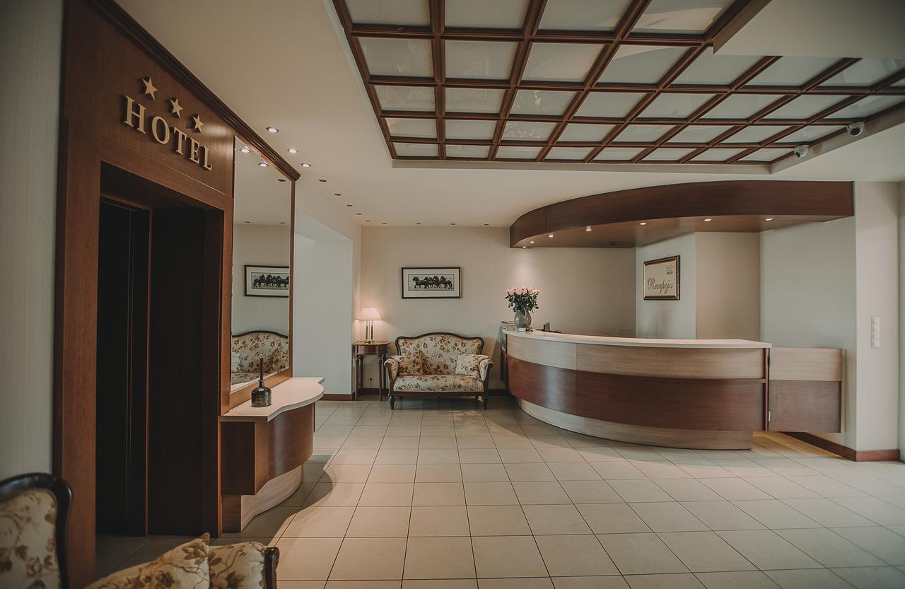 Hotel Restaurant Boss Miłosław Kültér fotó